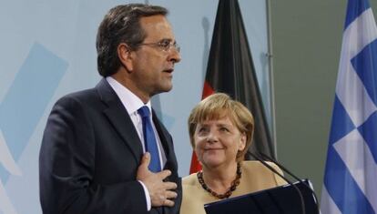 Merkel y Samarás esta mañana en Berlín.