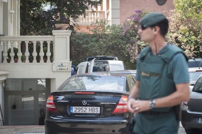 La Guardia Civil registra la sede de una de las empresas de Sumarroca.