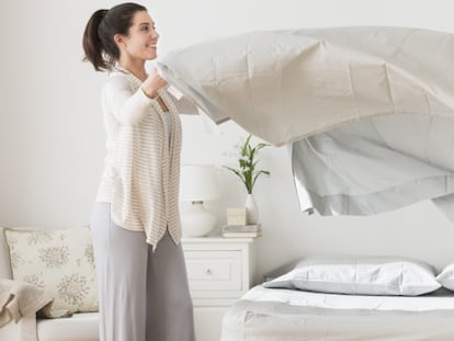 Cuidar la higiene de la cama mejora el descanso y ciertas afecciones alérgicas. GETTY IMAGES