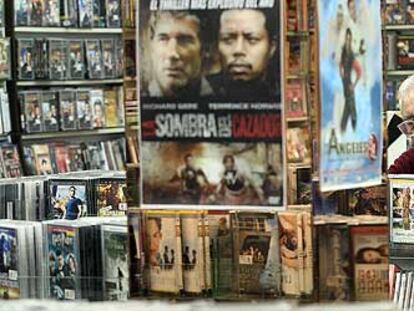 Aspecto que ofrecía ayer en Barcelona Video Instant, unas de las tiendas de venta y alquiler de películas más grandes de España.