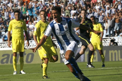 Xabi Prieto celebra su gol ante el Villarreal en la primera jornada de Liga.