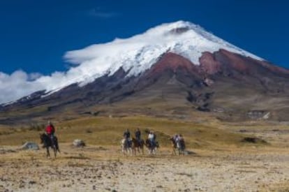 Ruta a caballo en el parque nacional del Cotopaxi.