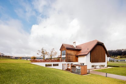 Panorámica de la Maison des Métiers d’Art de Cartier en Suiza