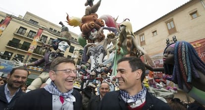 Ximo Puig (a la izquierda) y Pedro S&aacute;nchez en Valencia. 