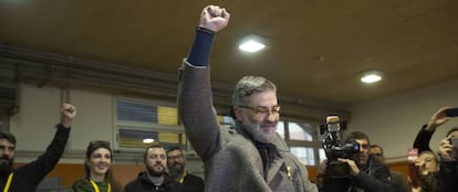 Carles Riera, de la CUP, vota al col·legi electoral Pere IV.