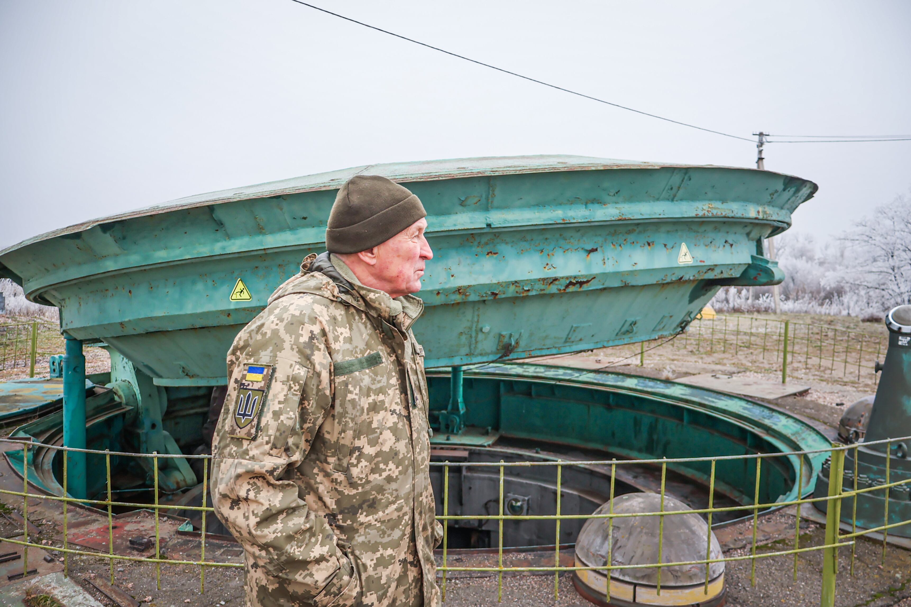 Major ucraniano Valeri Kuznetsov antes da partida de um silo de mísseis intercontinentais da antiga base de Pervomaisk, em 27 de novembro.

