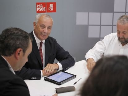 Pachi V&aacute;zquez durante la reuni&oacute;n del PSdeG