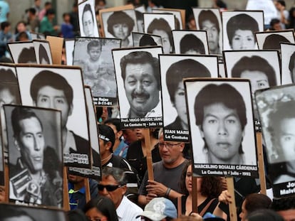 Protesto em Lima contra o indulto a Fujimori.