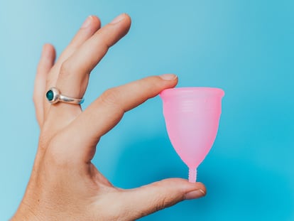 «Si notas el peso es que no es la adecuada»: claves para usar la copa menstrual sin dañar el suelo pélvico