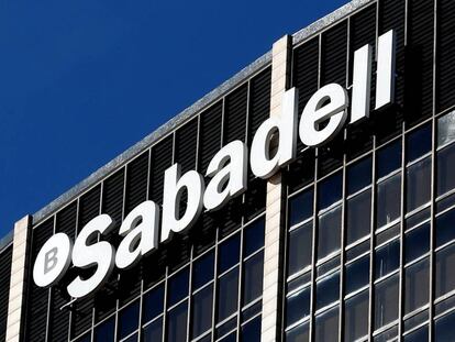 Banco Sabadell firma un acuerdo de 1.000 millones con IBM para impulsar su estrategia en la nube