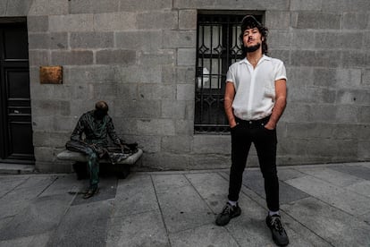 Paco Bezerra, autor de la obra teatral 'Muero porque no muero (La vida doble de Teresa)', el 4 de octubre en Madrid.