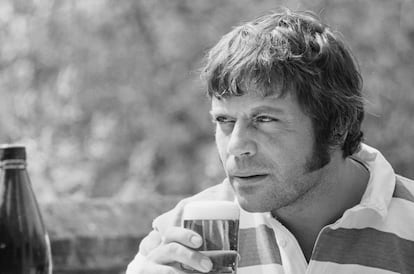 Oliver Reed, circa 1970. 