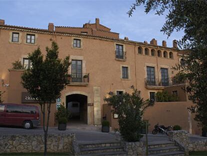 El hotel Gran Claustre recupera un antiguo convento  erigido en 1732 en el casco histórico de Altafulla.
