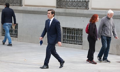 El presidente del BBVA, Carlos Torres Vila, se dirige a la Audiencia Nacional para declarar como testigo en el caso Villarejo.