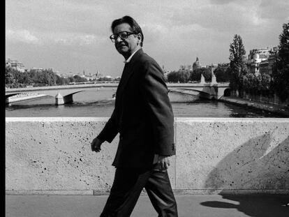 V. S. Naipaul, em 1992 em Paris.