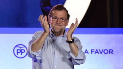 Mariano Rajoy celebra su victoria en las elecciones.