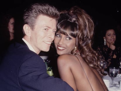 Iman y David Bowie en una cena en 1992. 