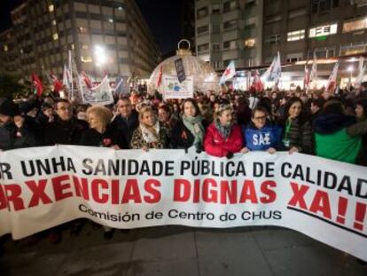 Una juez investiga el fallecimiento de un enfermo en un punto de urgencias en el que no había médicos. El personal lleva al fiscal dos decesos en el hospital de Santiago