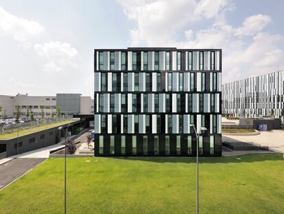 Una fachada indecisa