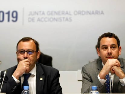 Raimon Grifols y Víctor Grifols Deu, coconsejeros delegados de Grifols en una junta de accionistas de la compañía