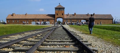 Entrada al campo de concentración de Auschwitz, cerca de Cracovia (Polonia).