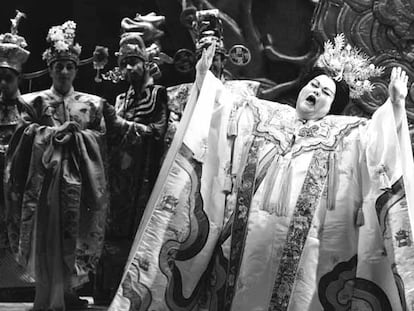 La soprano Sharon Sweet en el montaje de <i>Turandot,</i> dirigido por Zubin Mehta, en el Mayo Florentino de 1997.