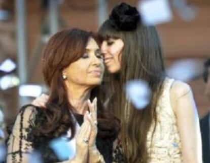 Cristina Fern&aacute;ndez de Kirchner y su hija Florencia.