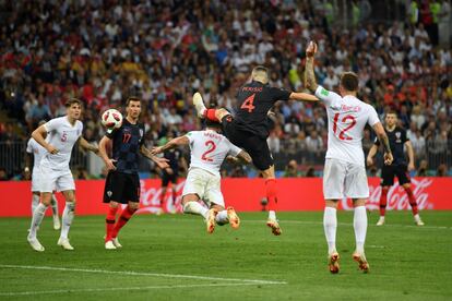 Ivan Perisic empata el partido para Croacia.