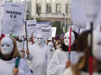 21-11-23. (DVD 1188). Manifestación para protestar contra la violencia hacia las mujeres en Madrid. Jaime Villanueva