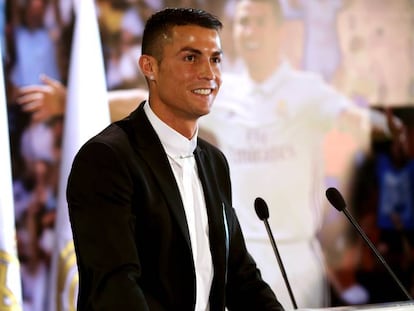 Cristiano Ronaldo no evento de renovação do contrato.