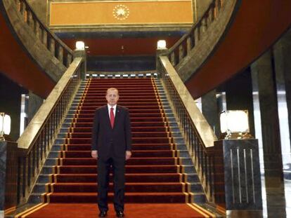 Recep Tayyip Erdogan, president turc, fotografiat al seu palau.