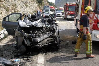 Estado en el que ha quedado uno de los tres vehículos implicados en el accidente ocurrido en la AP-7.