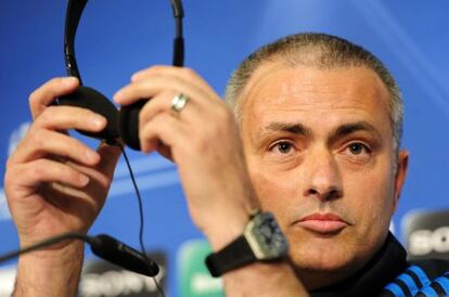 Jos&eacute; Mourinho addresses a pre-match press conference Monday. 