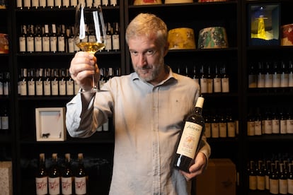 Armado Guerra, propietario de la taberna Der Guerrita en Sanlúcar de Barrameda.