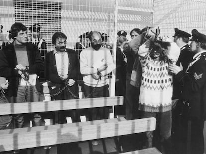 Miembros de las Brigadas Rojas, en el juicio por el asesinato de Aldo Moro, en 1978.