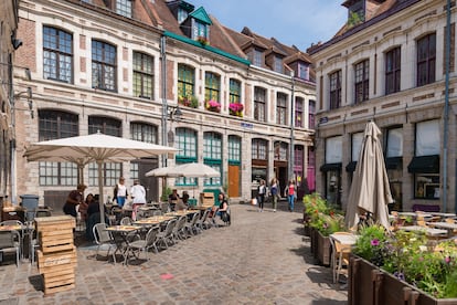Terrazas en la Place aux Oignons, en Lille.