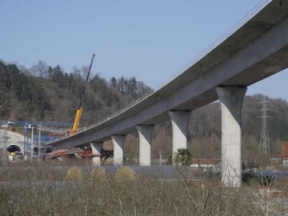 Obras del tren de alta velocidad del País Vasco, en el tramo Hernani-Astigarraga.