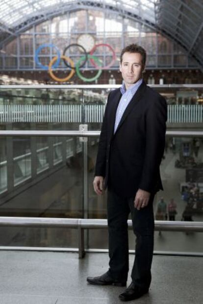 Andy Sutherden, en la estación de Saint Pancras