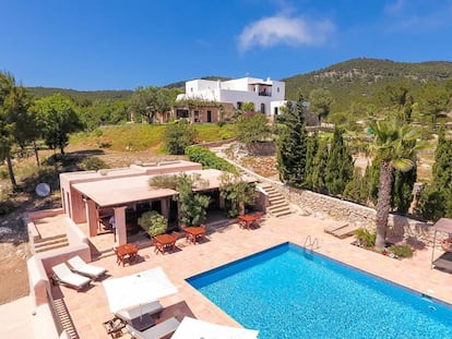 Piscina del hotel Can Pujolet, en Sant Antoni de Portmany (Ibiza). 