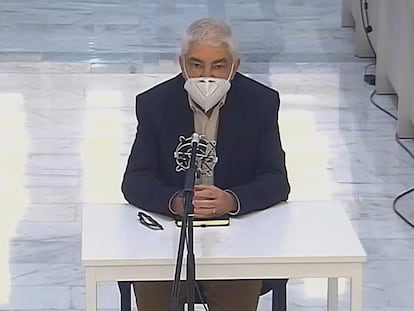 El expreso de ETA y arrepentido José Miguel Latasa durante el juicio en su contra en la Audiencia Nacional de Madrid.