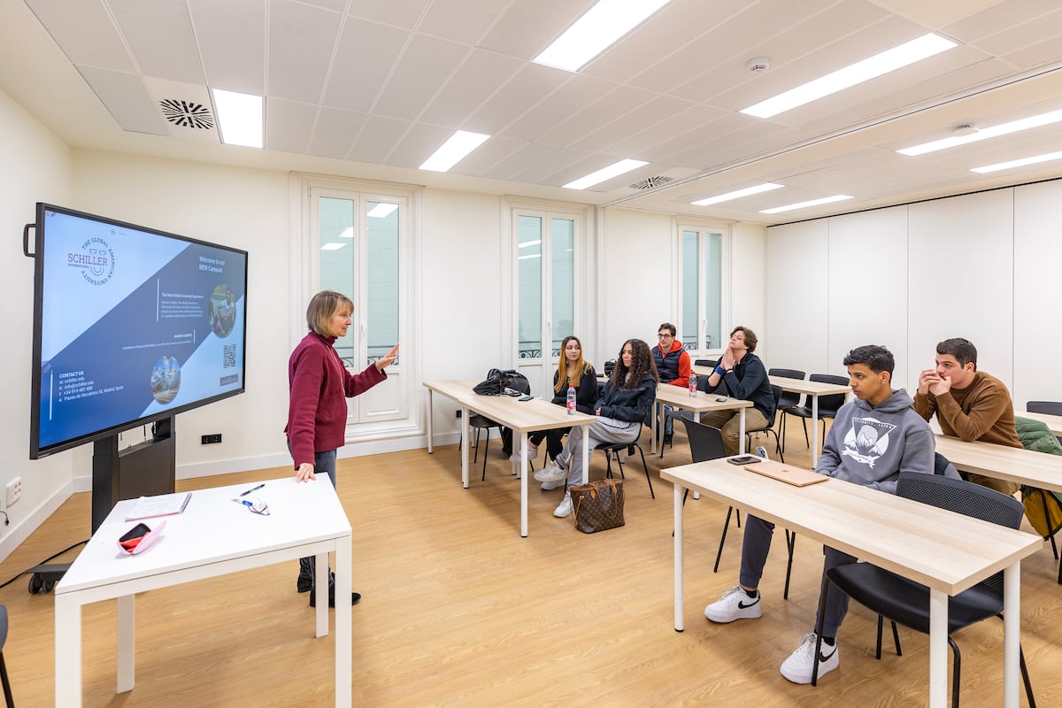 Universidades estadounidenses con sede en España denuncian que no se están tramitando los visados de sus alumnos | Educación