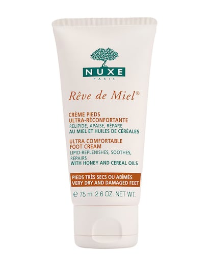 La línea Rêve de Miel de la firma de dermocosmética Nuxe tiene un total de nueve productos, entre ellos una crema de pies ultra-reconfortante que relipida, calma y repara la piel seca o estropeada de los pies, y reduce visiblemente callosidades y rugosidades. (c.p.v.)