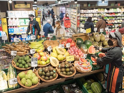 Un supermercado del País Vasco, en una imagen tomada a principios de mayo.