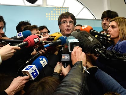 Carles Puigdemont fa declaracions als mitjans després de reunir-se amb Roger Torrent el passat dia 24 a Brussel·les.