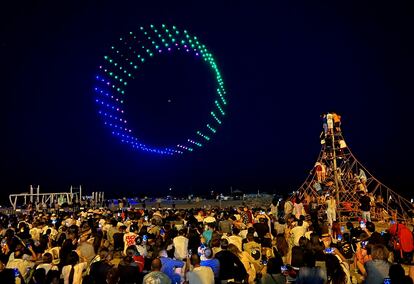 200 drones dibujan el cielo de la Barceloneta en el espectáculo Geometrics, una de las novedades del programa de La Mercè de 2023.