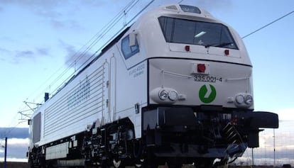 Una de las locomotoras de Vossloh.