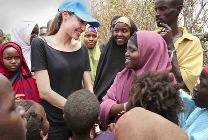 Angelina Jolie, en 2009, en Somalia.  