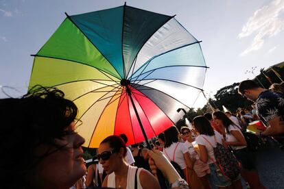 Participantes en la marcha del Orgullo Gay por el centro de Madrid.