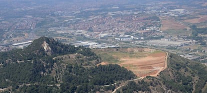 La cantera de caliza de Turó de Montcada, en Barcelona, después (2017) de los trabajos de restauración.