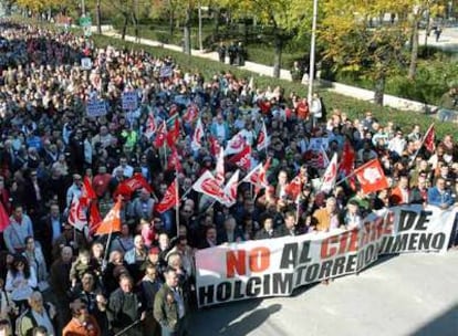 Aspecto de la manifestación celebrada ayer en Torredonjimeno (Jaén).